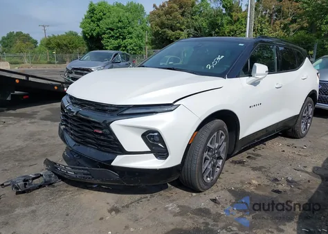 2024 Chevrolet Blazer Awd Rs z USA, uszkodzony, nr VIN 3GNKBKRSXRS143036